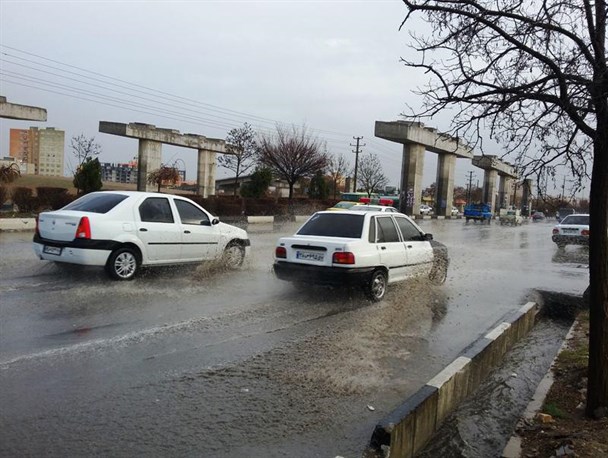 بارش باران و آبگرفتگی معابر در اراک