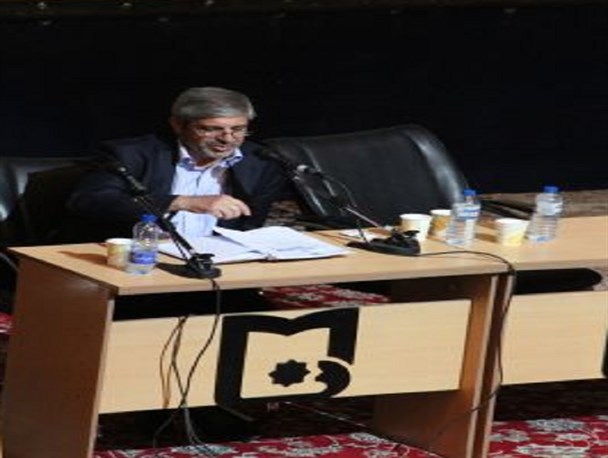 عزیزیان: قرار نیست راهکار همه مشکلات مملکت را بنده پاسخ دهم/ نیازمند سرمایه گذاری خارجی هستیم+ تصاویر