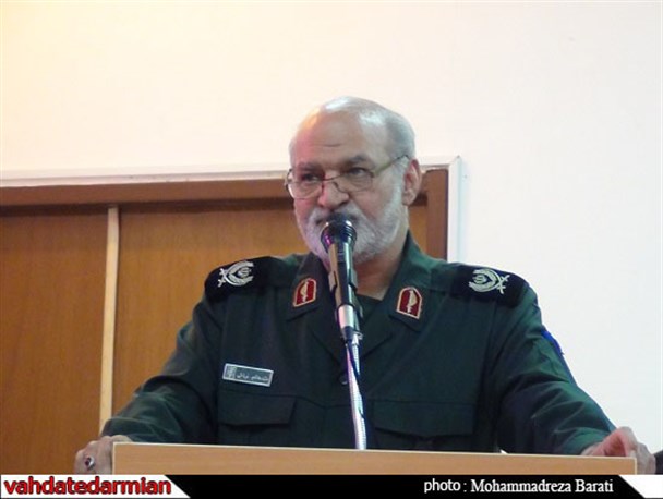 کاندیدای مستقل بی اساس و بی معناست و در شرایط حساس دچار لغزش می شود
