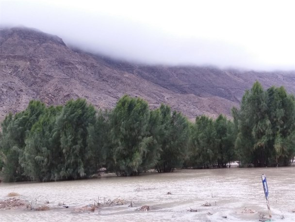 روستای مَز شهرستان خنج، پس از باران
