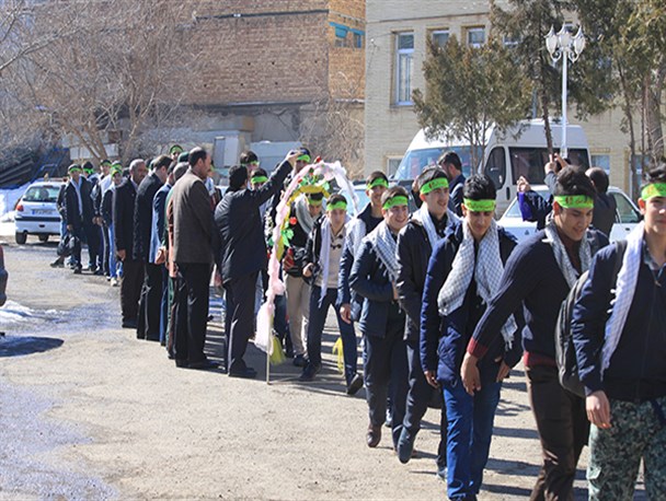 اعزام کاروان راهیان نور دانش آموزی کلیبر به مناطق جنگی جنوب
