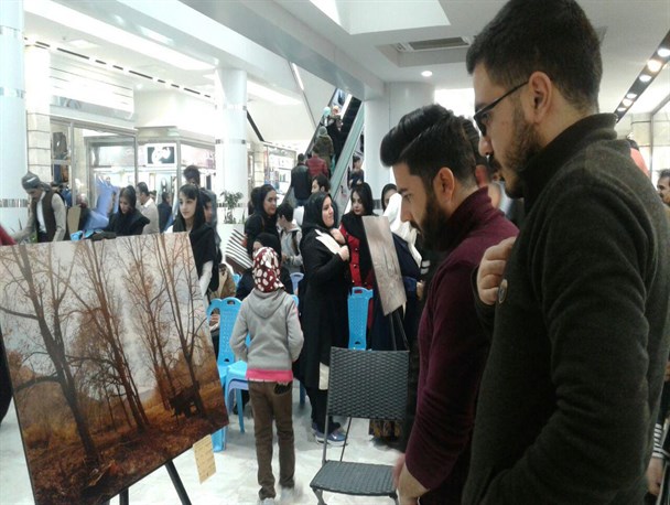 نخستین نمایشگاه  گروهی عکاسان در بانه  افتتاح شد