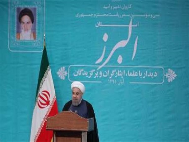 خادمان ملت در کرج پول بیت المال را بی حساب هزینه می کنند/ سازمان بازرسی ورود کند