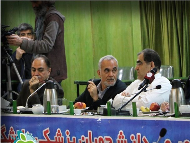 نشست صمیمی وزیر بهداشت با تشکل های دانشجویی اصفهان/ تصاویر