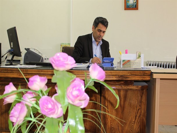 ۲۷۶ نفر از مدد جویان کمیته امداد ماهنشان امسال صاحب شغل شدند/اعطاء بیش از ۲۰ میلیارد ریال تسهیلات اشتغال و کارگشایی به مددجویان