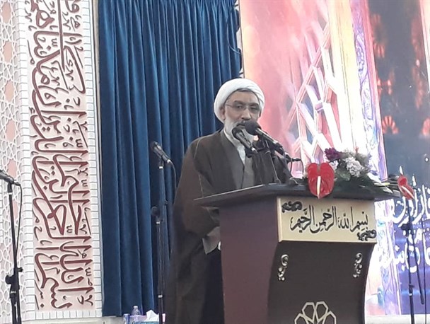 ملت ایران قهرمانانه پای آرمان ها و راه امام(ره) ایستاده اند/ در مقابل تحریم و فشارهای دشمن تسلیم نمی شویم
