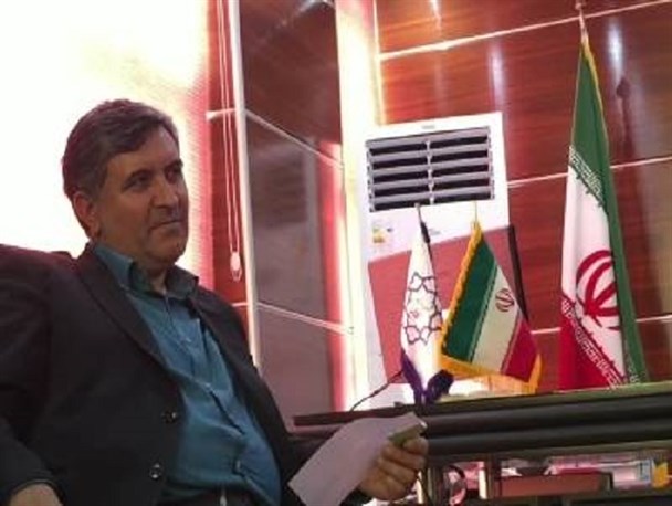 حدود ۴۰ کارگران پیگیر شکایت از شرکت پیمانکار شهرداری هستند+ فیلم