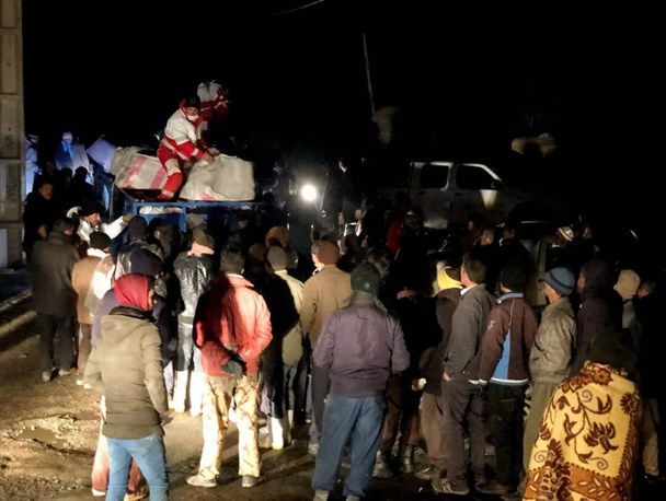 مصدوم شدن ۷۵ نفر و تخریب برخی خانه‌های روستایی/ توزیع چادر بین زلزله‌زدگان «قطور»