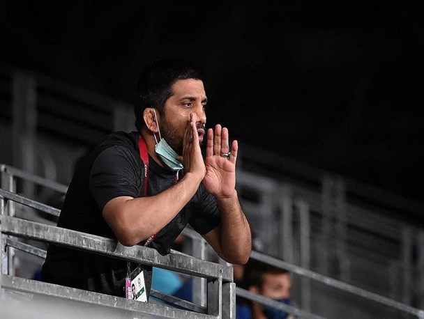 کشتی فرنگی جام تختی| ورود رئیس فدراسیون کشتی به محل برگزاری رقابت‌ها/ حضور عبدولی در کنار دبیر و بنی‌تمیم + عکس