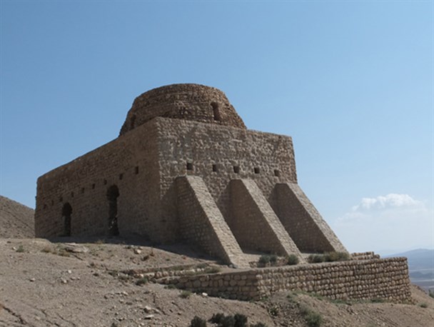 تنها بنای سنگی بازمانده از دوره ساسانیان تاریخی ترین مکان مانه وسملقان