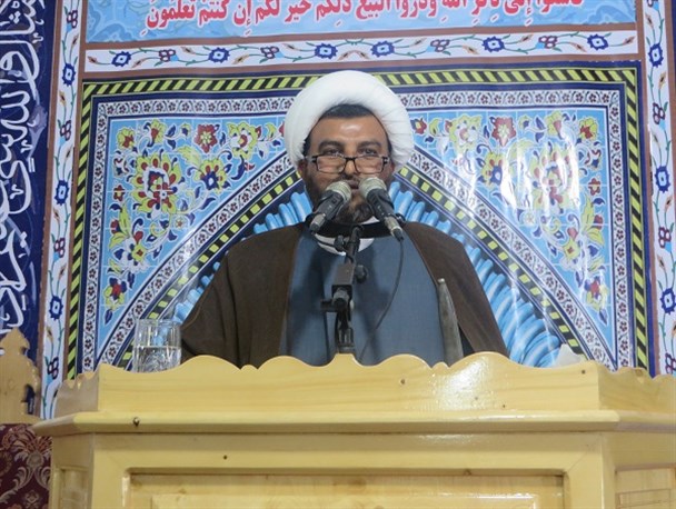 12 فروردین روز میلاد واقعی شخصیت مردم کشور اسلامی ایران است/بجای اینکه اقتصاد را سیاسی کنیم فقط کار اقتصادی کنیم