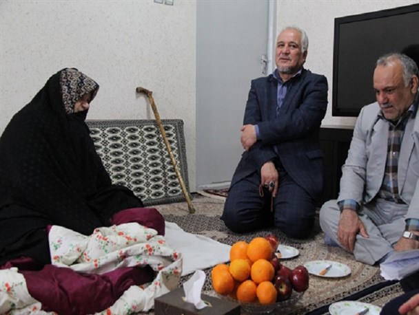 دیدار نوروزی فرماندار شهرستان تالش با تعدادی از خانواده معظم شهدا