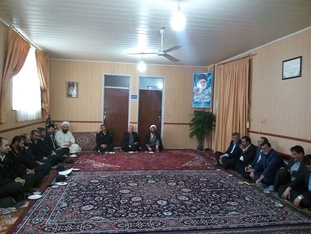 دیدار نوروزی مسئولان شاهین دژ با امام جمعه به روایت عکس