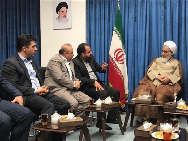 برگزاری نمایشگاه‌های دائمی با برندهای تولیدی ضروری است