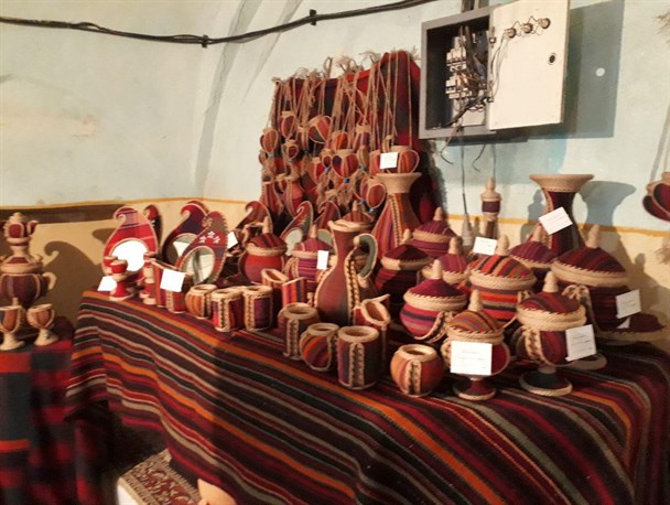 گزارش تصویری از نمایشگاه صنایع دستی زنان توانمند بهاری در ایام عید
