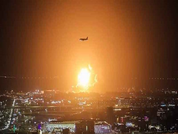 اعلام وضعیت هشدار در امارات/ آتش در آرامکو همچنان زبانه می‌کشد