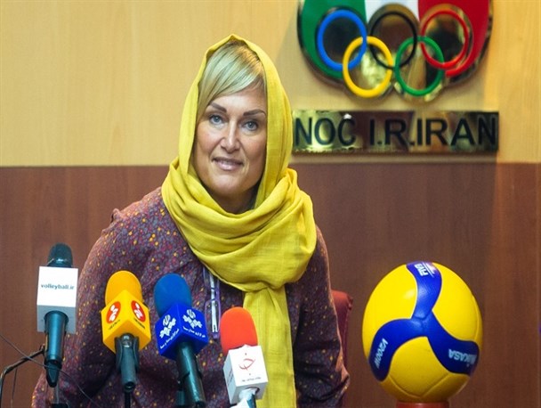 کمپدلی شاگردانش را فرا خواند/ دعوت از ۱۸ والیبالیست به اردوی تیم ملی والیبال زنان