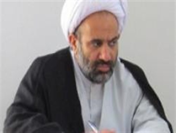 کارگران در خط مقدم اقتصاد مقاومتی حرکت می کنند