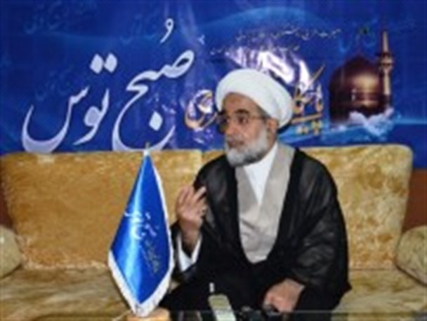 فرودگاه مشهد درشان پایتخت معنوی ایران نیست/ فرهنگ دینی درهتل های مشهد نهادینه شود/ نقش موثر مشهد درتحقق شعار سال