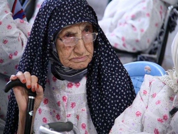 اینجا مادرانش رنگ و بوی خاطرات کهنه و دلتنگی غریبانه می دهند