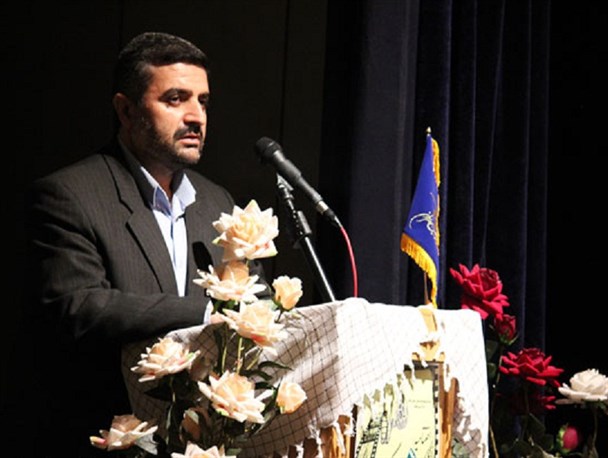 کتاب شعر"هشت هزار" هدیه شاعران گیلانی به نخستین کنگره ملی شهدای استان/ دولتی: استقبال از این طرح چشمگیر بود