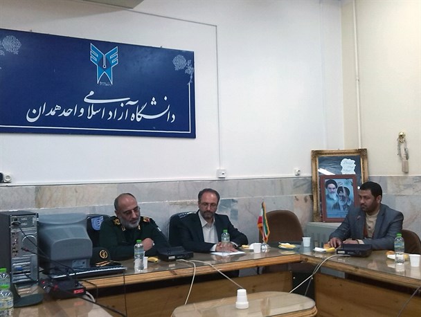 تبیین جریان‌های سیاسی کشور اولویت اصلی دانشگاه باشد