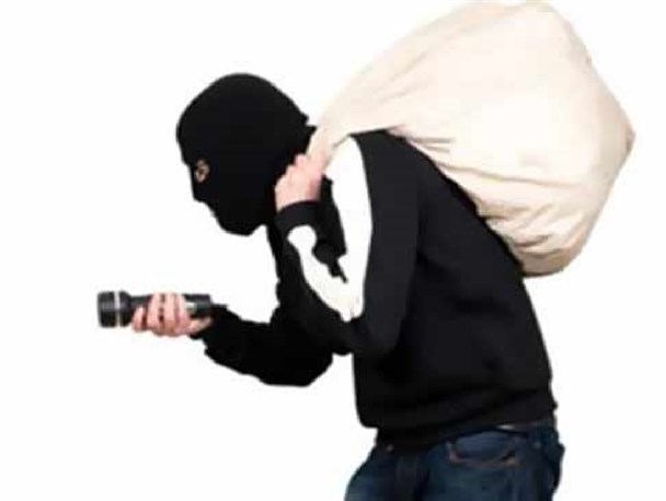 وقوع جرایم سرقت در شهربابک ۱۸ درصد در سال ۹۴ کاهش داشت
