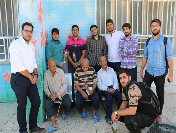 بازدید دانشجویان جهاد دانشگاهی از “سرای سالمندان صالحین” خوزستان+تصاویر
