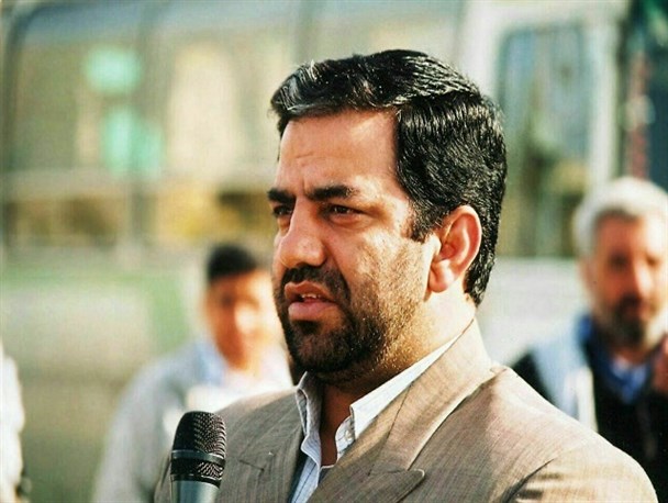 نگاه به بیرون در برنامه کاندیداهای ریاست جمهوری زمینه نفوذ سلطه را در کشور فراهم می کند