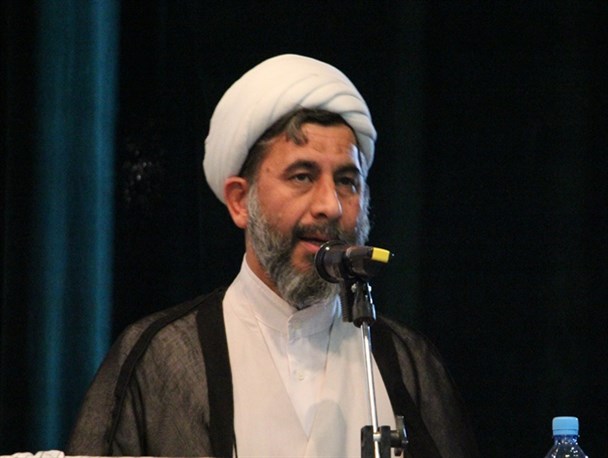 دور شدن از جنگ با ترساندن دشمنان محقق می‌شود نه با مذاکره