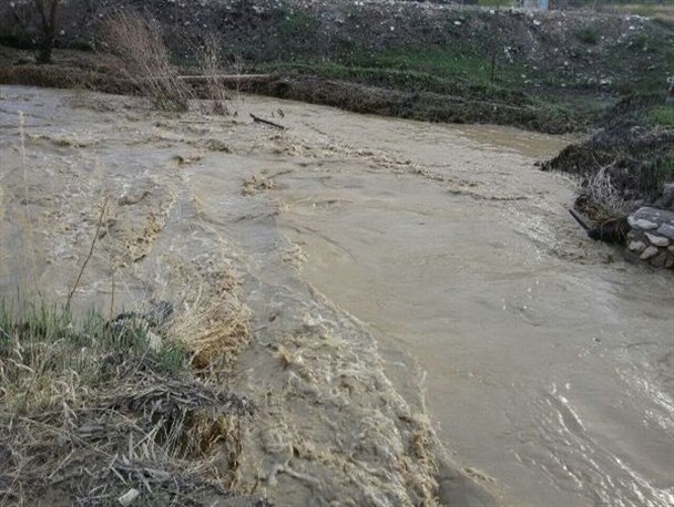 رگبار شدیدموجب وقوع سیل در روستاهای ساوه شد+ تصاویر