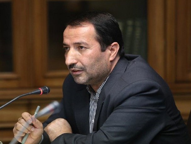 نرخ ارز تا پایان خرداد۹۸ تغییر خاصی نخواهد کرد/ وام های متوالی تولید کننده را ورشکسته می کند