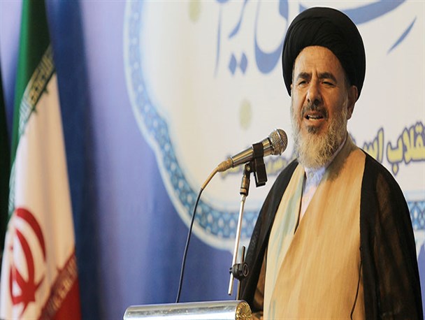عقب ماندگی اهواز نتیجه سهم خواهی شوراهای شهر است/ دقت در بازسازی مناطق سیل زده فدای سرعت نشود