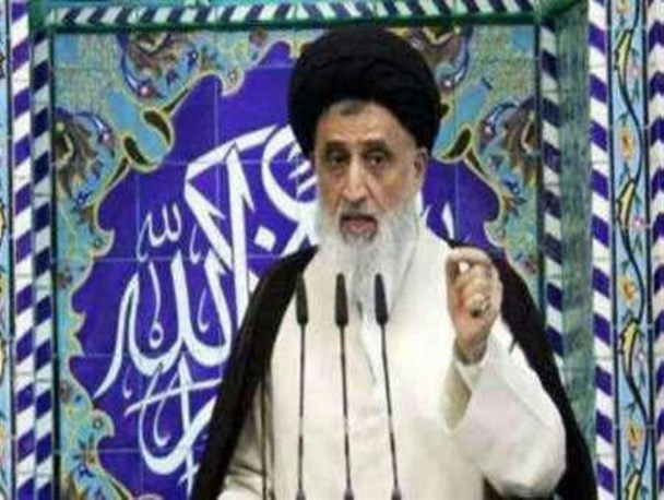 شوراها اگر از مسیر خدمت منحرف شوند به مردم و کشور ضربه وارد می‌کنند