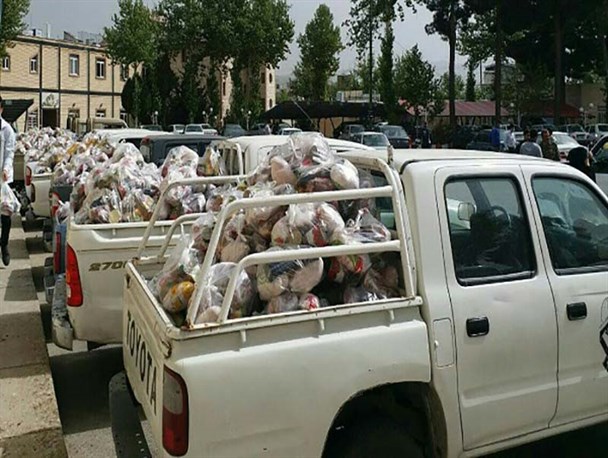 ۴۰۰بسته معیشتی در بین خانواده های آسیب دیده از کرونا در پلدختر توزیع شد