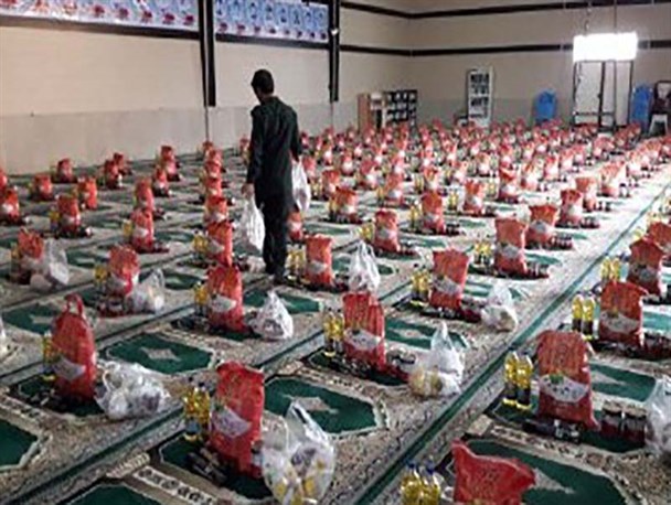 ۵۰۰ بسته مواد غذایی در بین نیازمندان چگنی توزیع شد