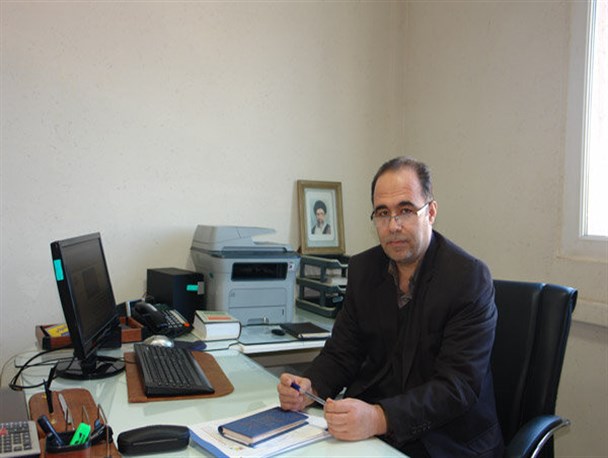 تجلیل از کارگران نمونه قزوین در هفته کارگر/ گرامیداشت یاد ۳۰۰ شهید کارگر استان