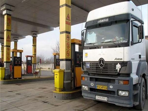 سهمیه سوخت کامیون‌های نفت‌گاز‌ سوز کاهش نیافته است/ مشکلی در تامین سوخت کامیونداران در استان زنجان وجود ندارد