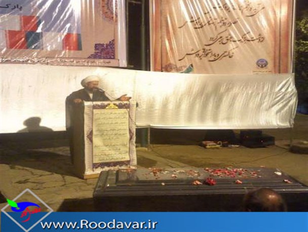 ملتی که با خدا معامله کند در برابر استکبار جهانی توان ایستادگی دارد