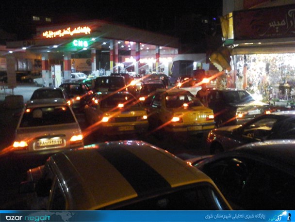 ازدحام خودروها در پمپ بنزین‎های خوی
