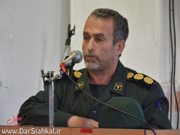 مردم باید بدانند که با خرید محصولات بیگانگان موجب بیکاری جوانان ایرانی می شوند