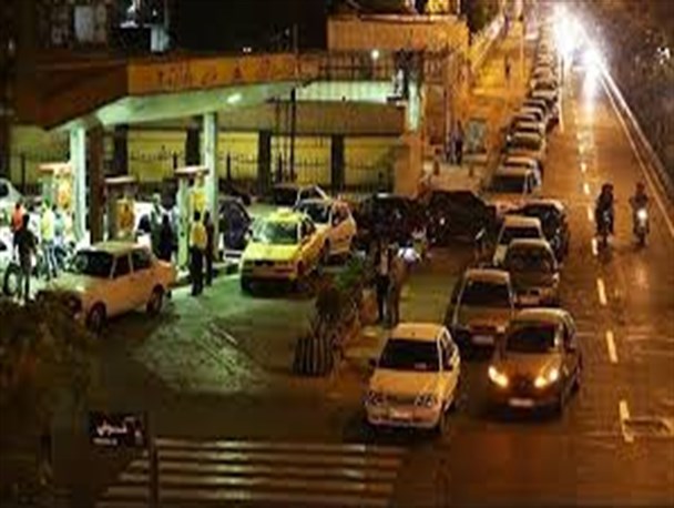 صف طولانی بنزین در جایگاه های سوخت شاهرود