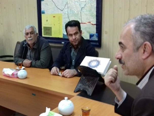 بخشدار و اعضای شورای شهر دیلمان مشکلات خود را با فرماندار سیاهکل مطرح کردند