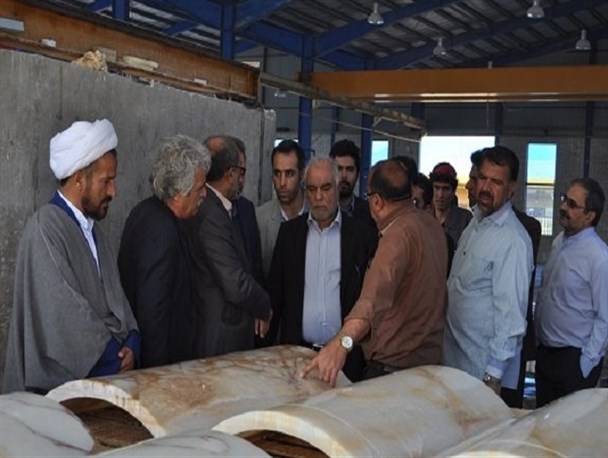 بازدید رئیس ستاد بازسازی عتبات از کارگاه ساخت ستون‌های صحن حضرت زهرا(س) در محلات+عکس