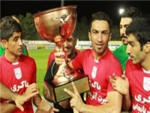 نتیجه جلسه بازیکن تراکتور سازی با مسئولین باشگاه پرسپولیس+عکس