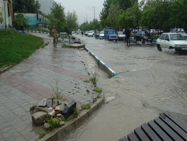 احتمال رگبار و روان آب در شمال شرق کشور/ بارش پراکنده در بعضی استان‌ها