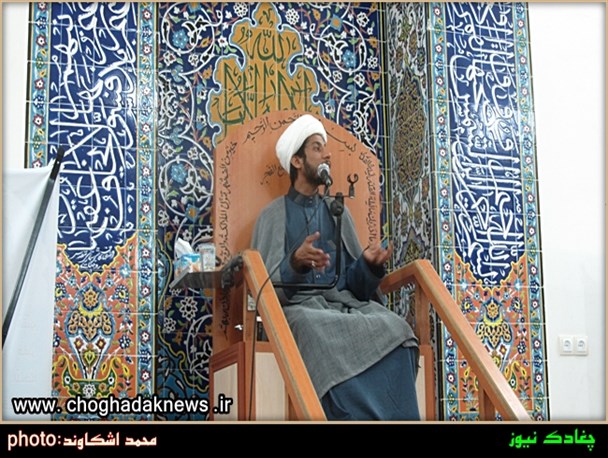 همراه با مومنین مسجدالنبی شهر چغادک درشب های رمضان+تصویر