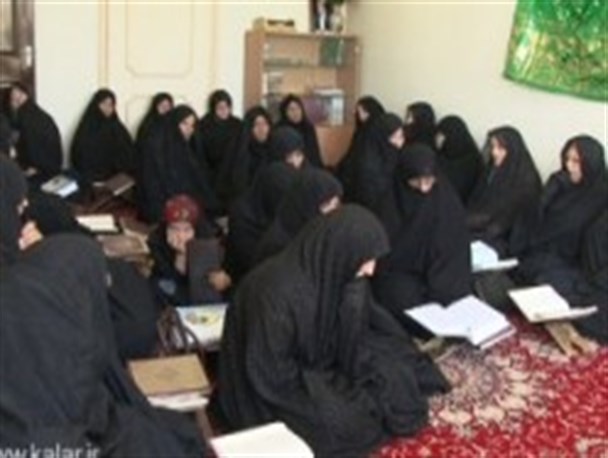 مبنای اصلی جلسات قرآن خانگی، جوان گرایی باشد