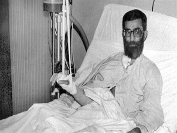 گذر سیاوش وار امام خامنه ای از آتش ترورها و خطرات