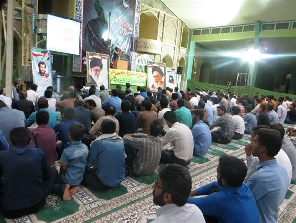 اگر انقلابی حرکت نکنیم دشمن با سیمان بتن می ریزد